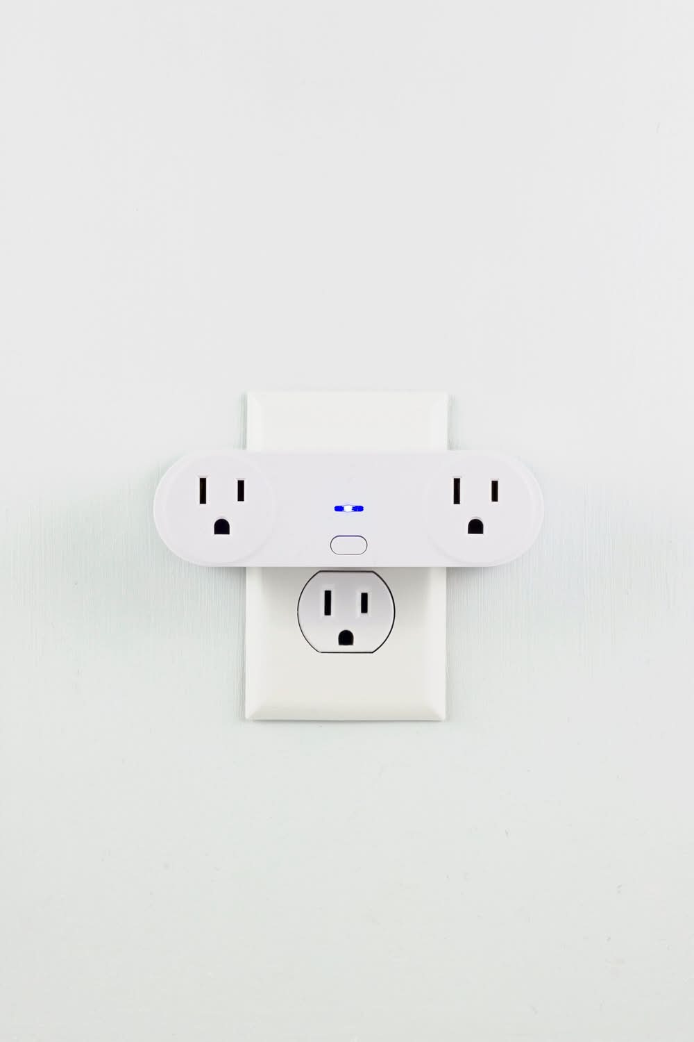 Enbrighten 125-Volt 2 -Outlet Indoor Smart Plug