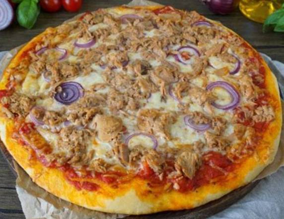 Pizza Al Tonno