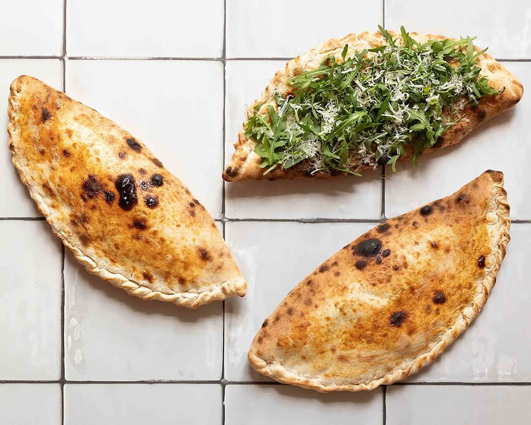 Order Calzone di Cipollino - Menu & prices - Warszawa delivery | Uber Eats