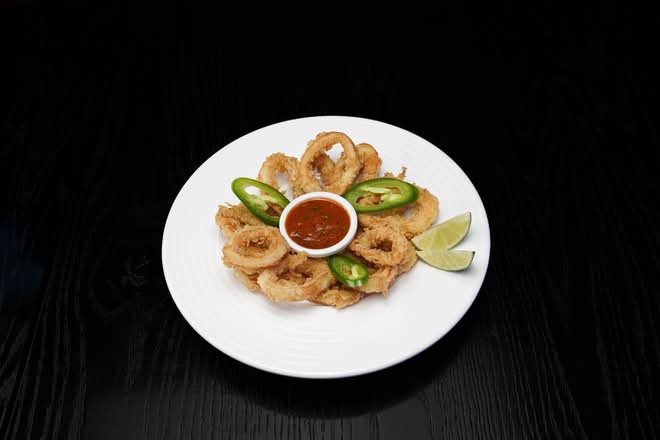 Calamares Fritos/ Fried Calamari