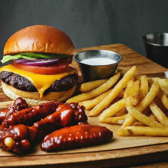 Burger & 5 Pieces Wings Combo