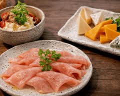 wine dining Bouchon京橋　wine dining Bouchon Kyobashi