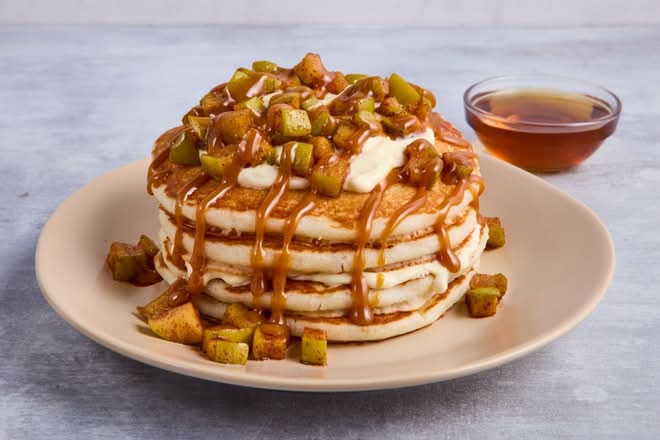 Caramel Apple Cheesecake Pancakes
