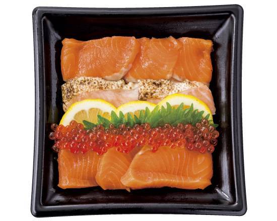サーモン親子丼 （シャリ大盛）Salmon & Salmon Roe Rice Bowl（ Large serving of sushi rice）