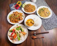 姊妹麵食館 三鮮湯麵 炒粄條