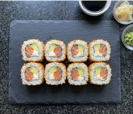 Crispy Roll Saumon Avocat Cheese