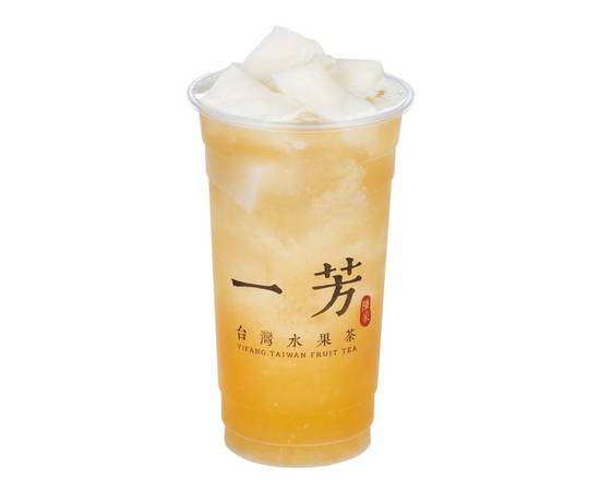 Pineapple Mountain Tea/Almond Jelly 鳳梨杏仁露