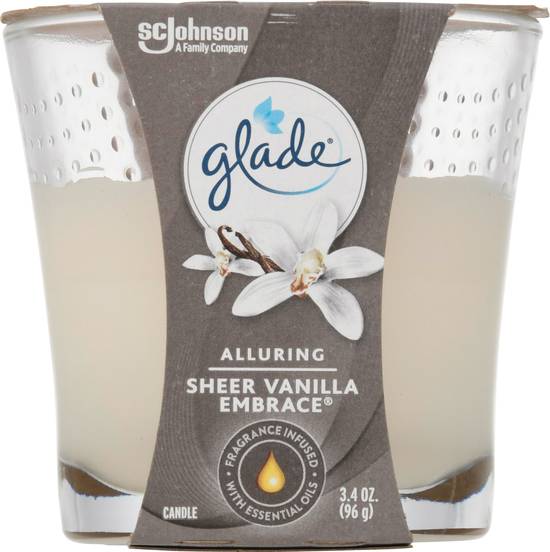 Glade Sheer Vanilla Embrace Candle