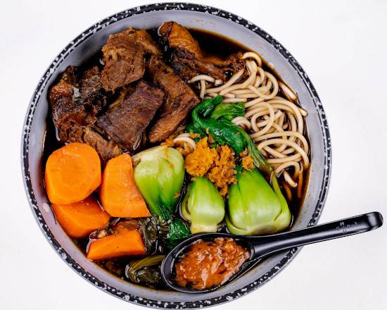 Taiwanese Braised Beef Noodle Soup 