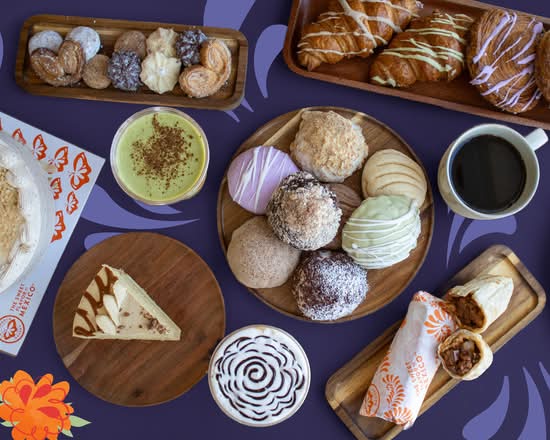 La Monarca Bakery (6727 Greenleaf Ave)