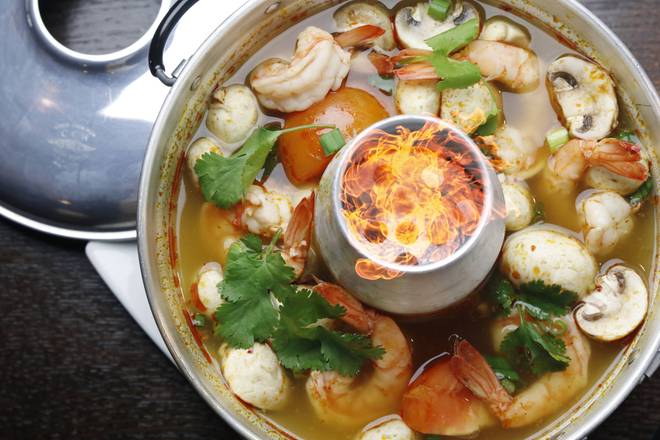 Tom Yum (Lemongrass Soup) Pot