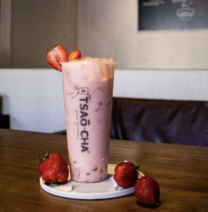 Strawberry Milk Green Tea with Strawberry Boba (Cold) (Large)