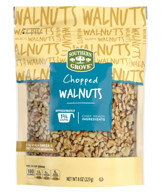 Southern Grove Chopped Walnuts (8 oz)