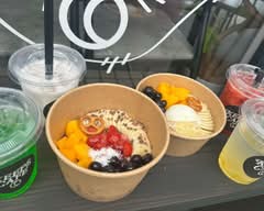 【アサイーボウル&グリークヨーグルト】KEEPS CAFE
