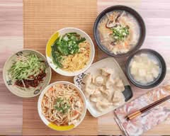 甲四方水餃專賣店