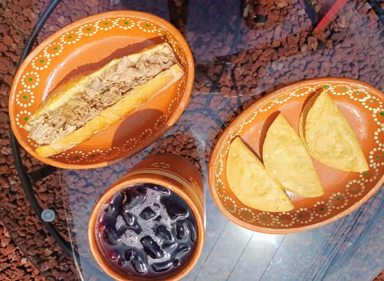 Tortas Ahogadas La Madrina (Guadalajara)