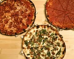 Ozzy's Apizza At Glen Arden Club