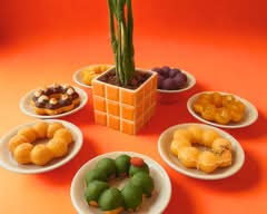 Momo x Mochi Donut Café 🍩⛩️