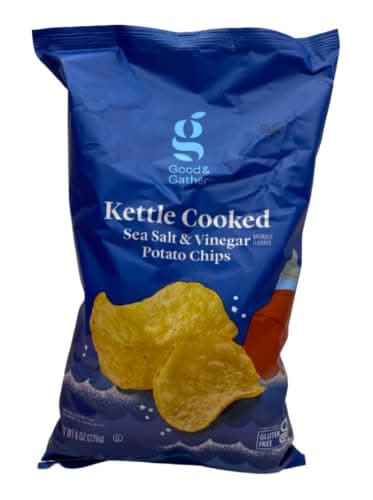Good & Gather Kettle Cooked Potato Chips, Sea Salt and Vinegar (8 oz)