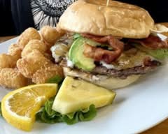 Shelby’s Diner (4105 Tradewind Street)