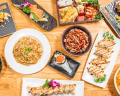Sam's Sushi (79485 CA-111)
