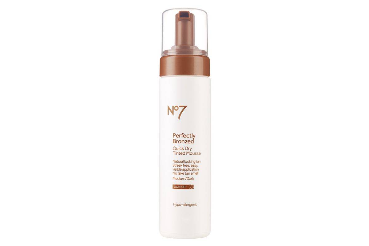 Perfectly Bronzed Quick Dry Tinted Mousse Medium/Dark 200ml