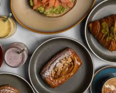 Cafe De Rolls (Clarence Street)