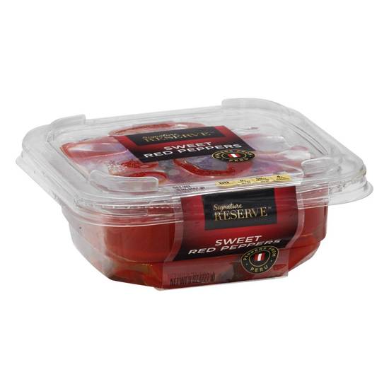 Order Signature Reserve · Sweet Red Peppers (8 oz) food online from Safeway store, Eureka on bringmethat.com