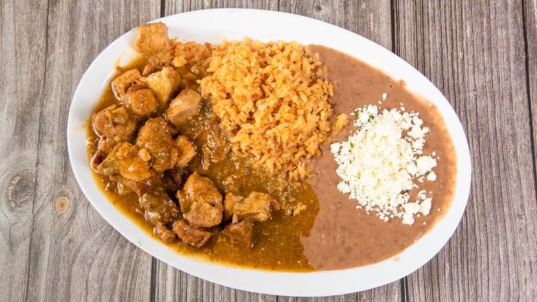 Cerdo Con Chile Verde / Pork in Green Chili