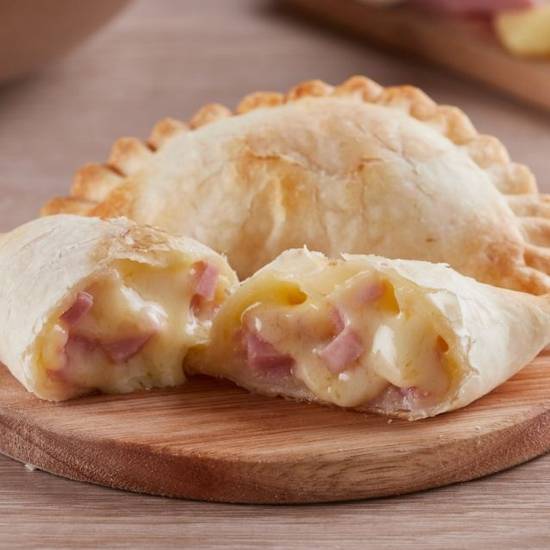 Empanada de Jamon y Queso | Ham & Cheese Empanada