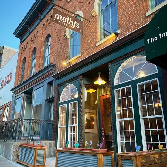 Molly's Kitchen & Bar