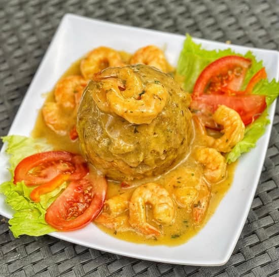 mofongo de camarones a la criolla/Shrimp