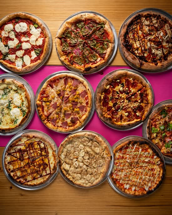 Esta Pizza ( 7007 Bandera Rd)