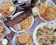 Willie's Grill & Icehouse (8739 TX-151)