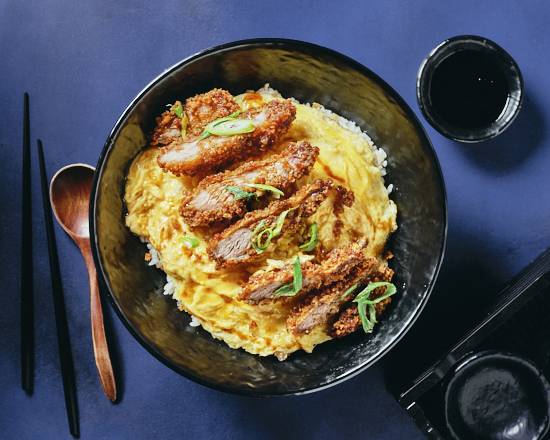 Tonkatsu don 🍚🐷 Tranche de porc pané sur du riz au vinaigre de riz et son omelette