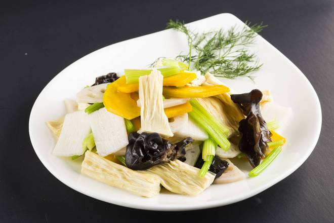 P12. Vegetarian Stir-Fried with Yam Roots 山藥鮮竹燴粗齋
