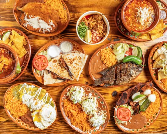 La Seńora de las Cazuelas LA CHIAPANECA BIRRIERIA Y MENUDERIA