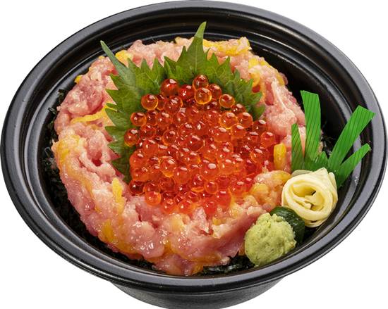 いくらトロたく丼（ネタ倍） Salmon Roe Fatty Tuna Pickled Radish Rice Bowl (Double Topping)