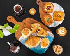 Coffee On Piccadilly (Geebung)