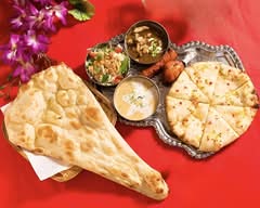 インド・ネパール料理レストラン＆バー SARANGI　　Indian and Nepalese restaurant and bar SARANGI	