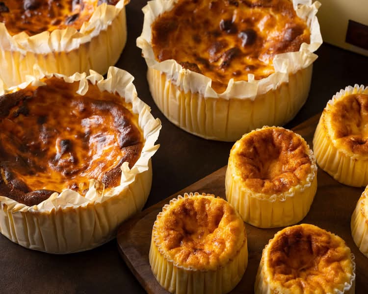 小物 kazta バスクチーズケーキ専門店ガスタ GAZTA