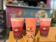 BUBBLE TWINS Tapioca Drinks & Candy Bar