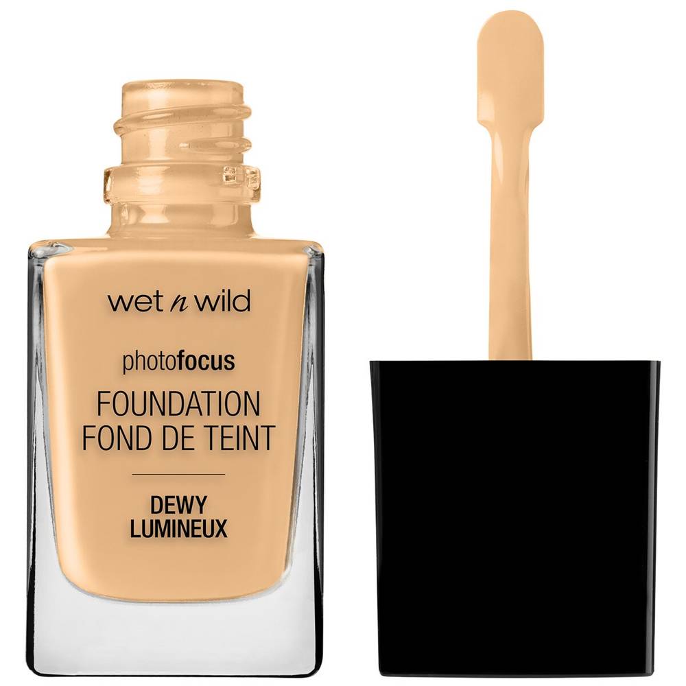 wet n wild Photo Focus Dewy Foundation, Buff Bisque (0.95 oz)