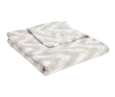 Real Living Zigzag Fleece Throw (50" x 60"/gray & white)