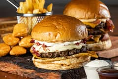 Guy's Burgers & Wings (2670 E College Ave)