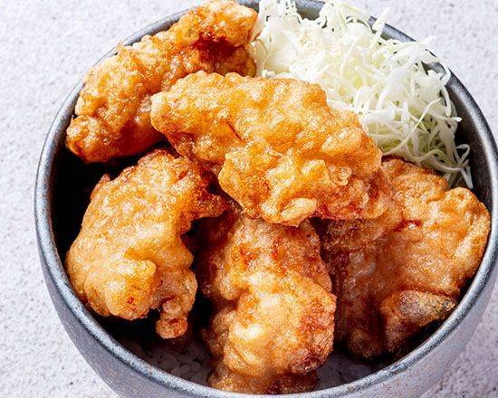 大きな鶏の唐揚げ5個丼 5-Piece Jumbo Fried Chicken Rice Bowl