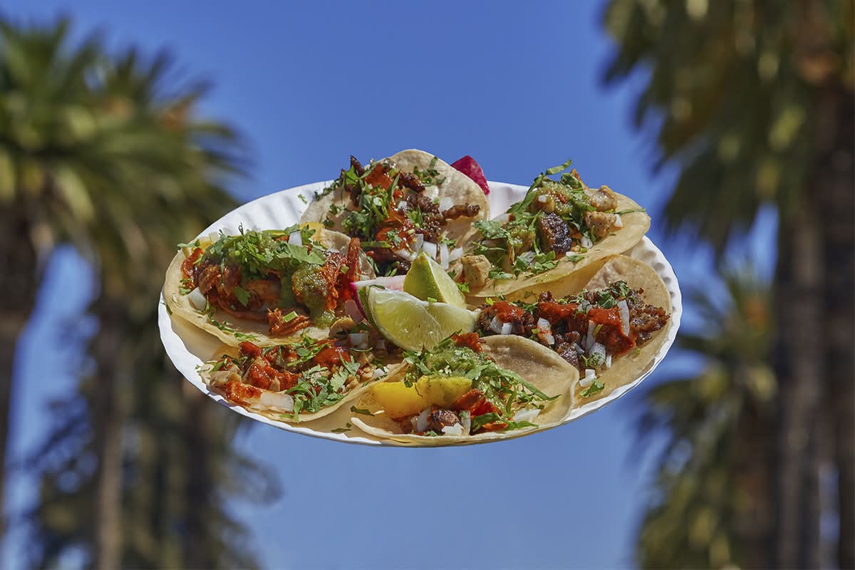 Tacos Cuatro Ruedas (14435 Victory Boulevard) Menu Los Angeles