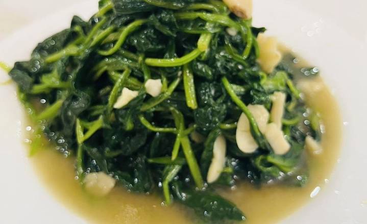 Stir-Fried Garlic And Spinach 蒜蓉菠菜