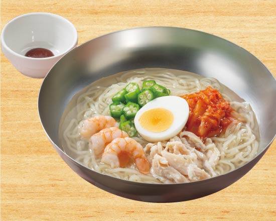 海老と蒸し鶏のコク旨冷麺 Cold Savory Noodles with Shrimp and Steamed Chicken