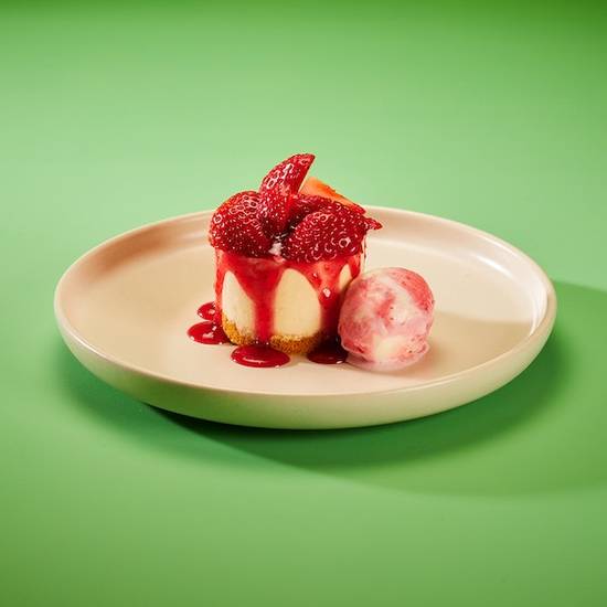 Strawberries & Cream Cheesecake